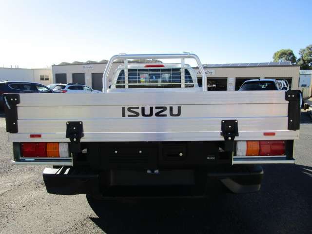 2023 ISUZU D-MAX SX