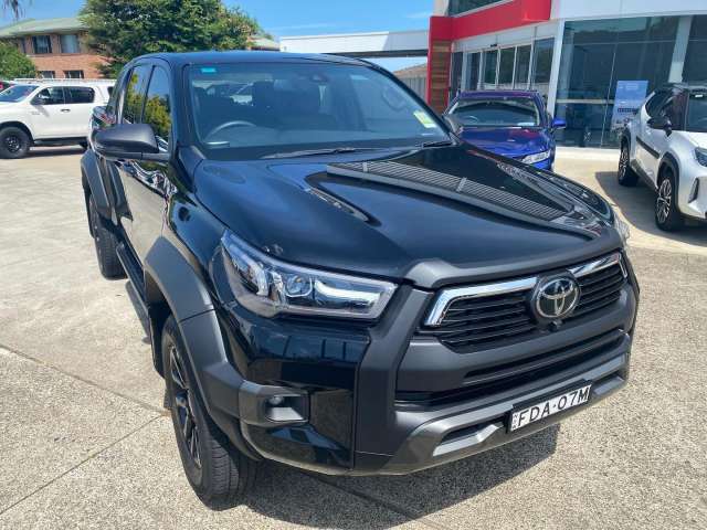 2023 TOYOTA HILUX ROGUE