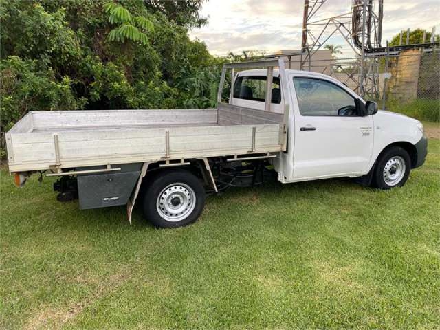 2014 TOYOTA HILUX WORKMATE
