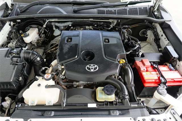 2018 TOYOTA HILUX WORKMATE (4X4)
