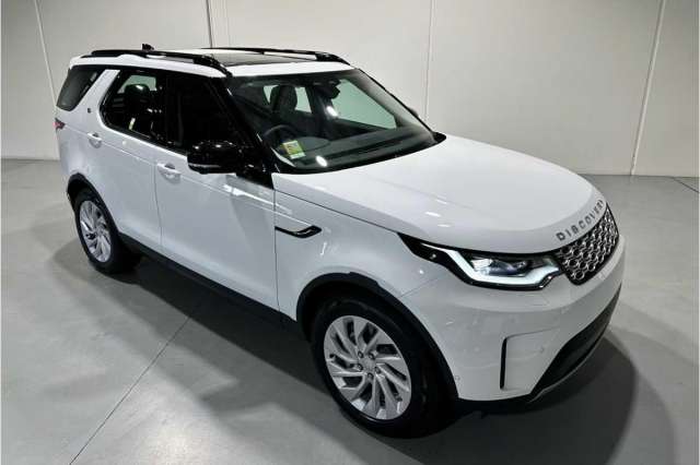 2024 LAND ROVER DISCOVERY D300 S Series 5