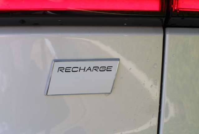 2022 VOLVO C40 RECHARGE PURE ELECTRIC