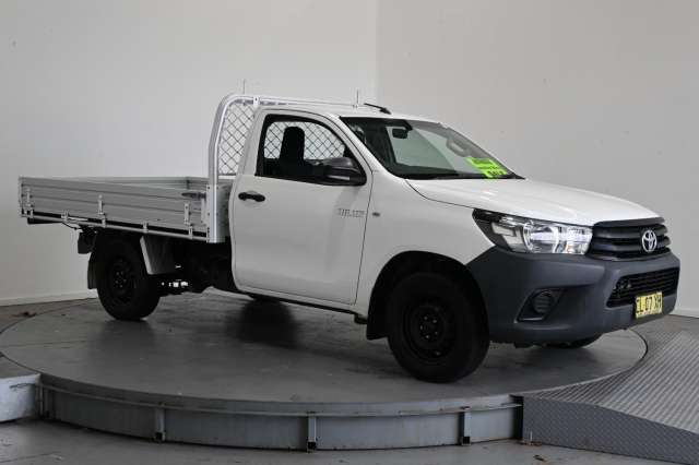 2017 TOYOTA HILUX WORKMATE TGN121R